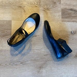 Jessica Simpson ballerina type flats.